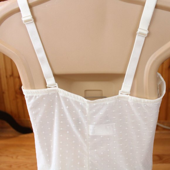 Marks & Spencer White Bodysuit 34C Sequins Polka Dots and Lace Teddy Bridal T61 - Picture 8 of 10